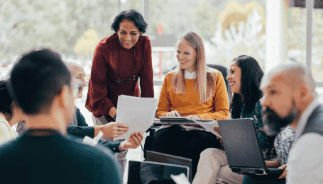 employés en réunion